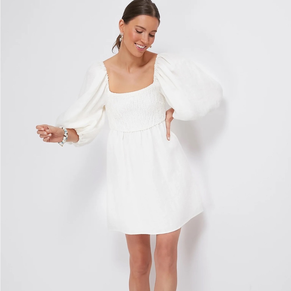Tuckernuck Annie smock dress size small.